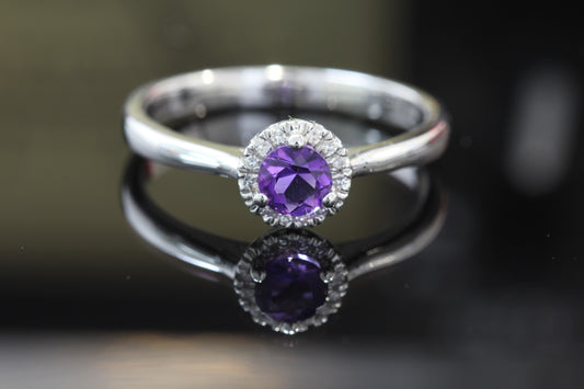 Amethyst ring 10k white gold