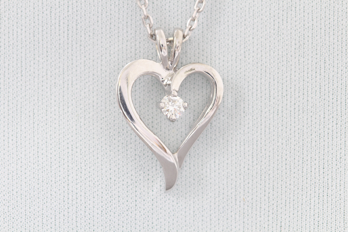 14k diamond heart necklace