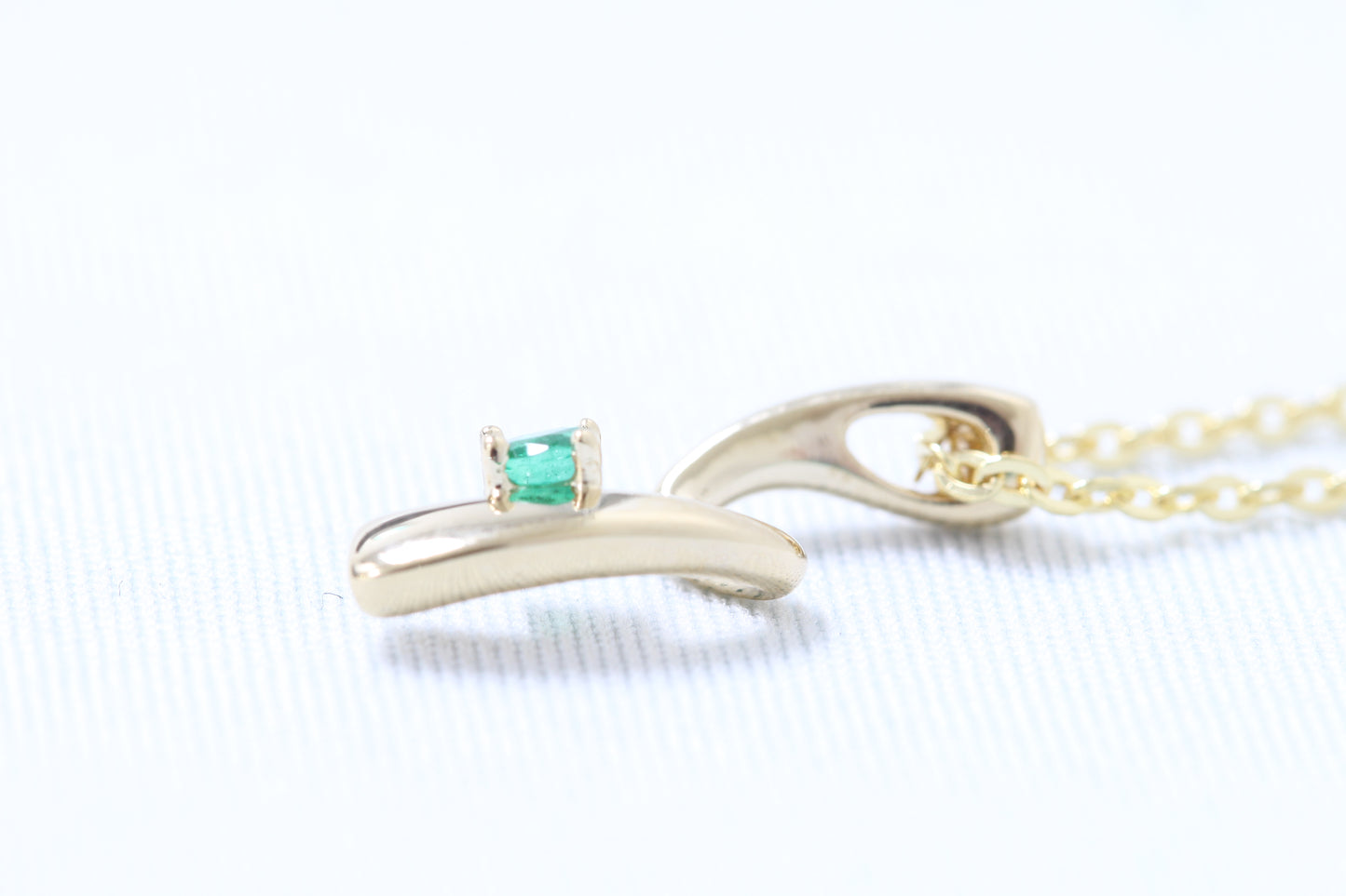 14k Emerald necklace