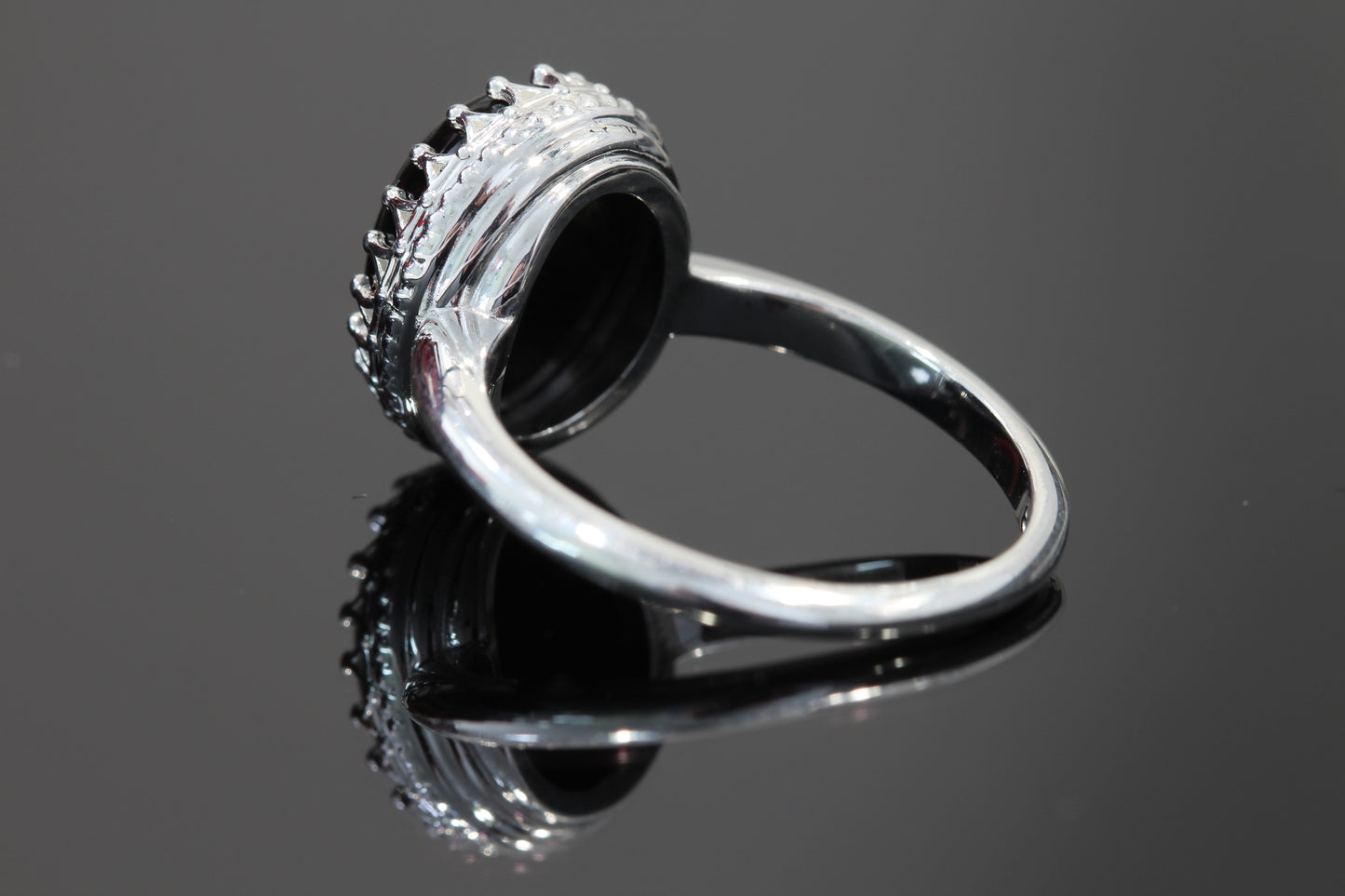Sterling silver genuine black onyx crown ring