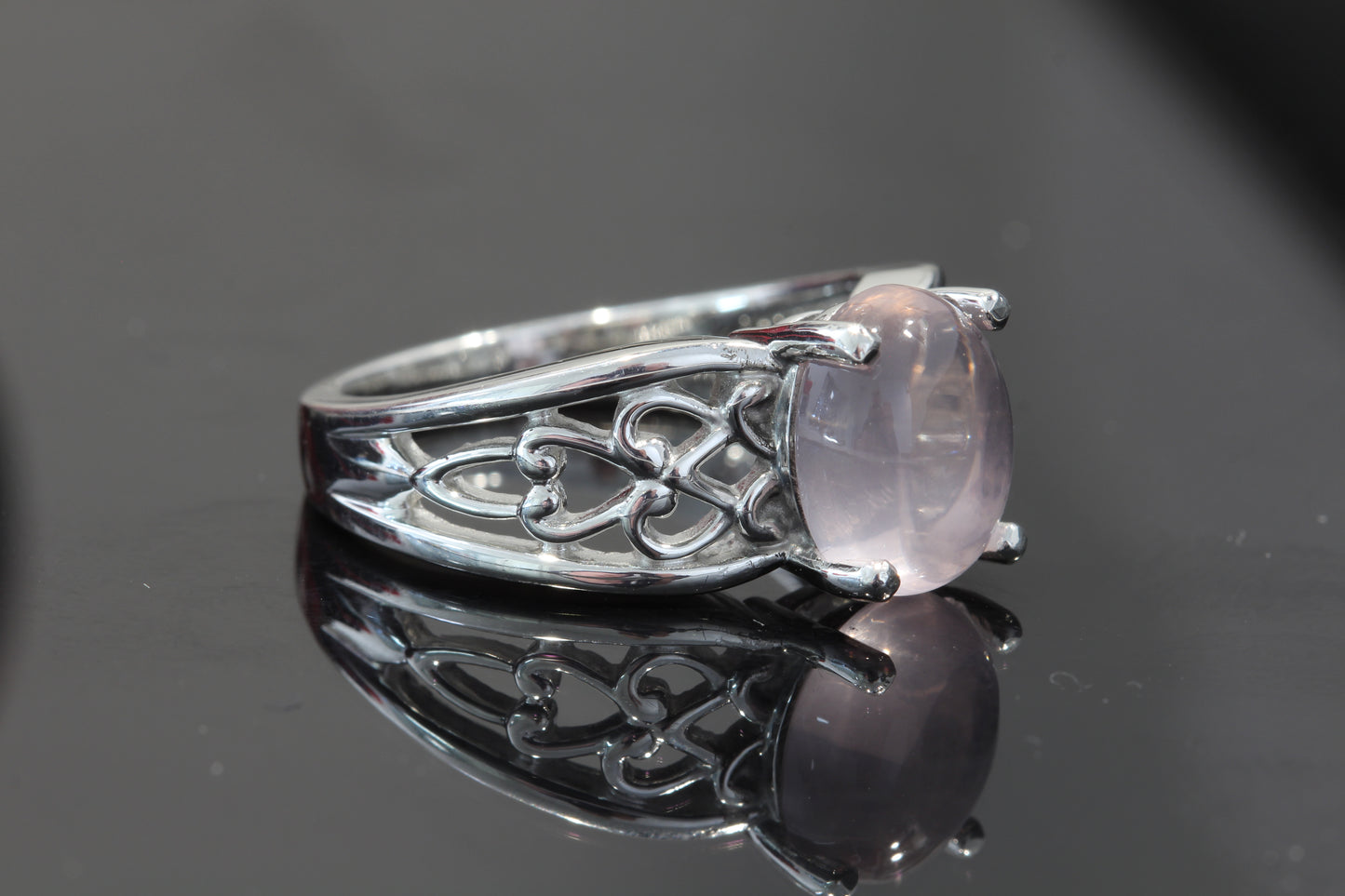 Silver rose quartz ring