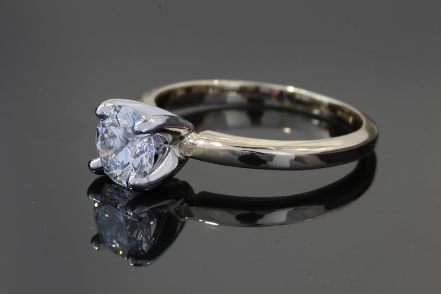 14K Yellow Gold  with Platinum Claws – 1.00ct E VS1 Lab-Grown Diamond