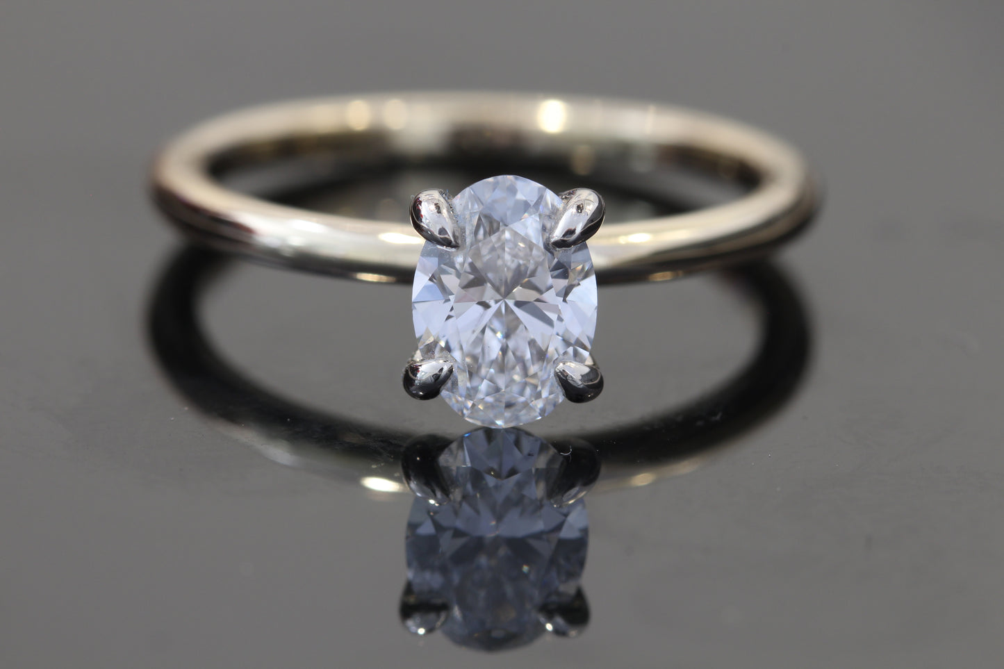 Oval Lab Solitaire.