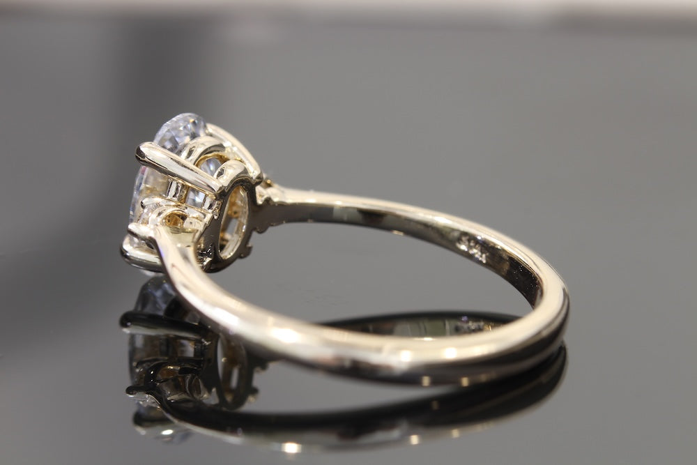 Accented Oval