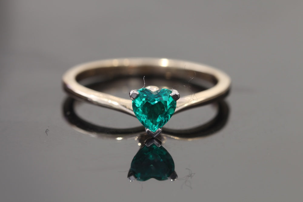 Claddagh Engagement Ring Set