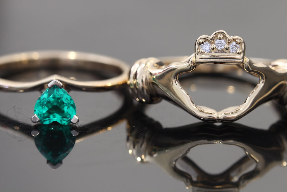 Claddagh Engagement Ring Set