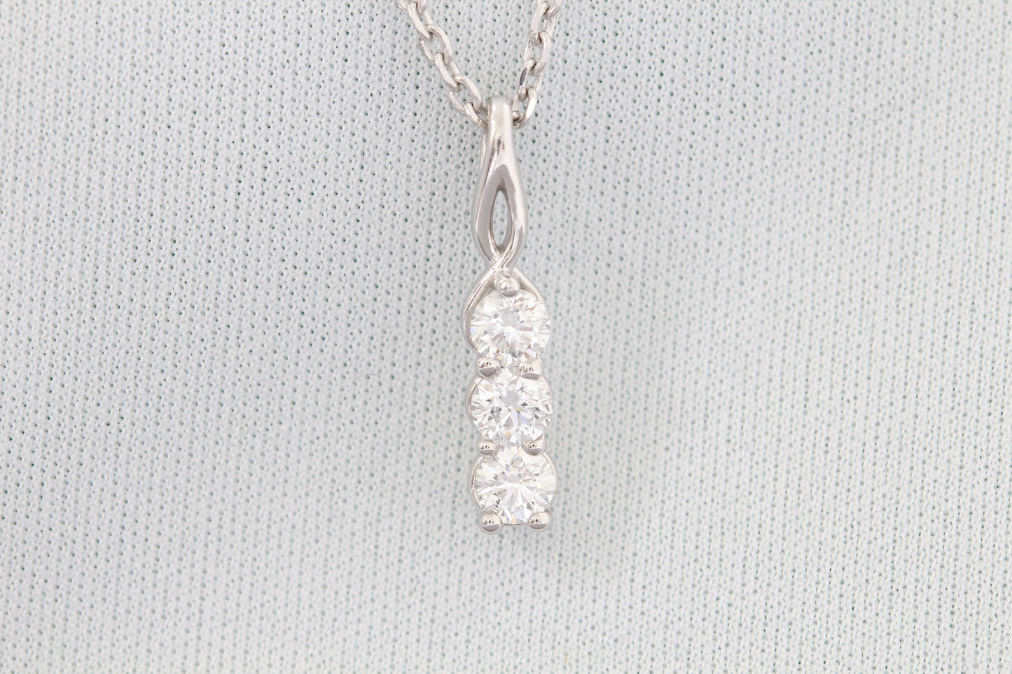 14k three stone diamond necklace