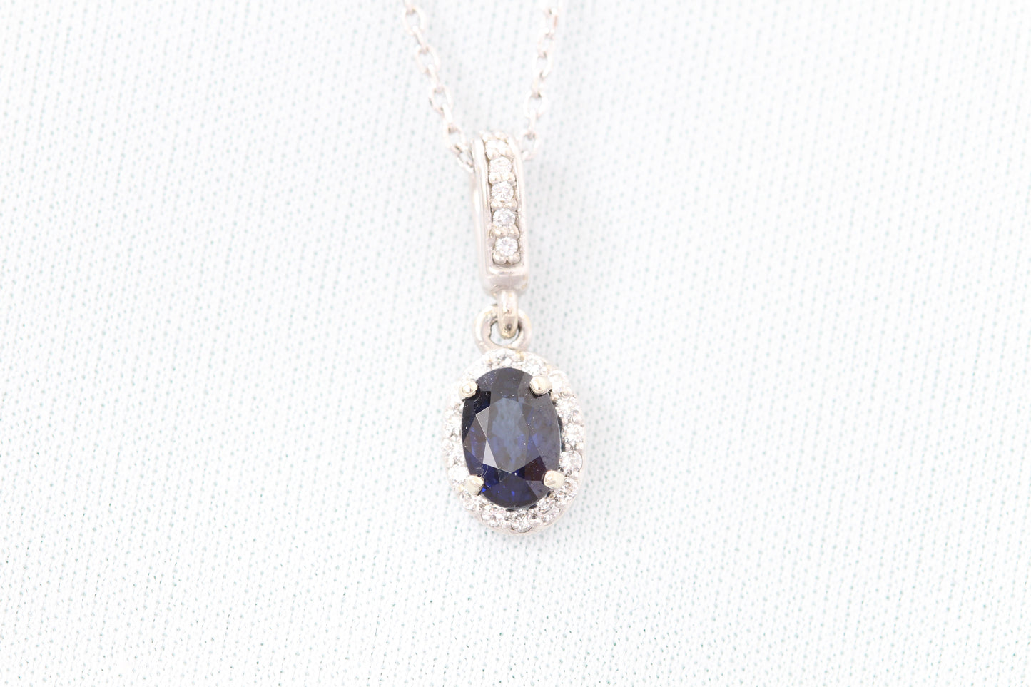 14k gold blue sapphire pendant