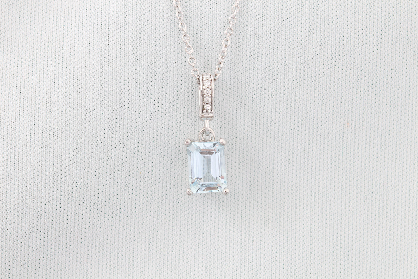 14k aquamarine necklace