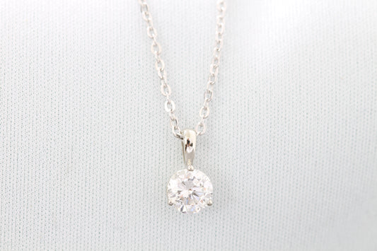 18k 1 carat diamond pendant