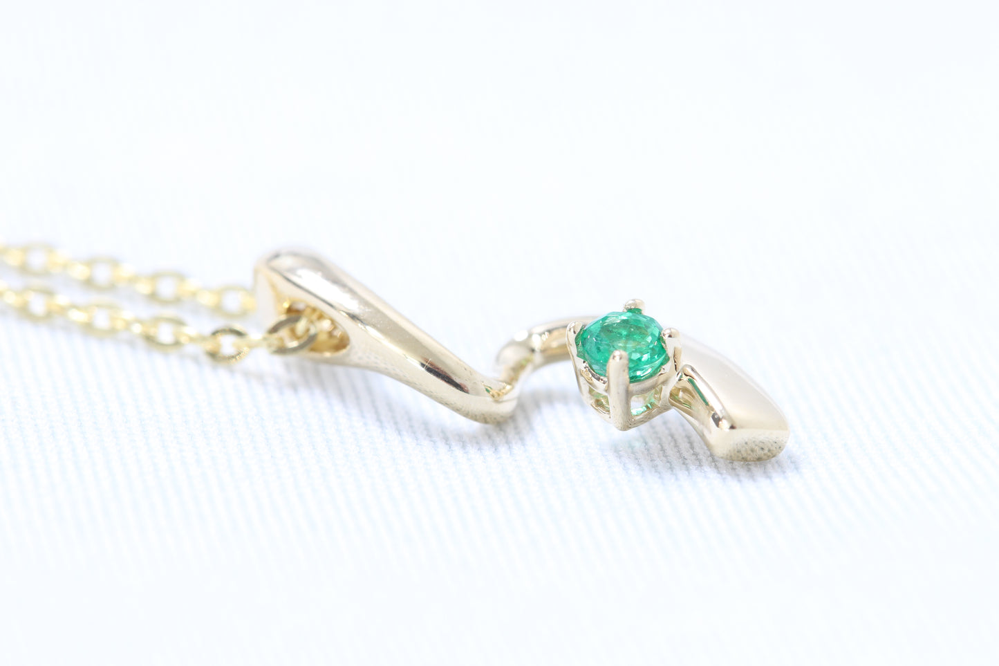14k Emerald necklace