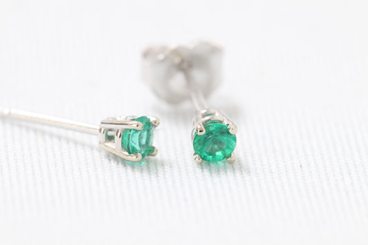 14k Emerald stud earrings