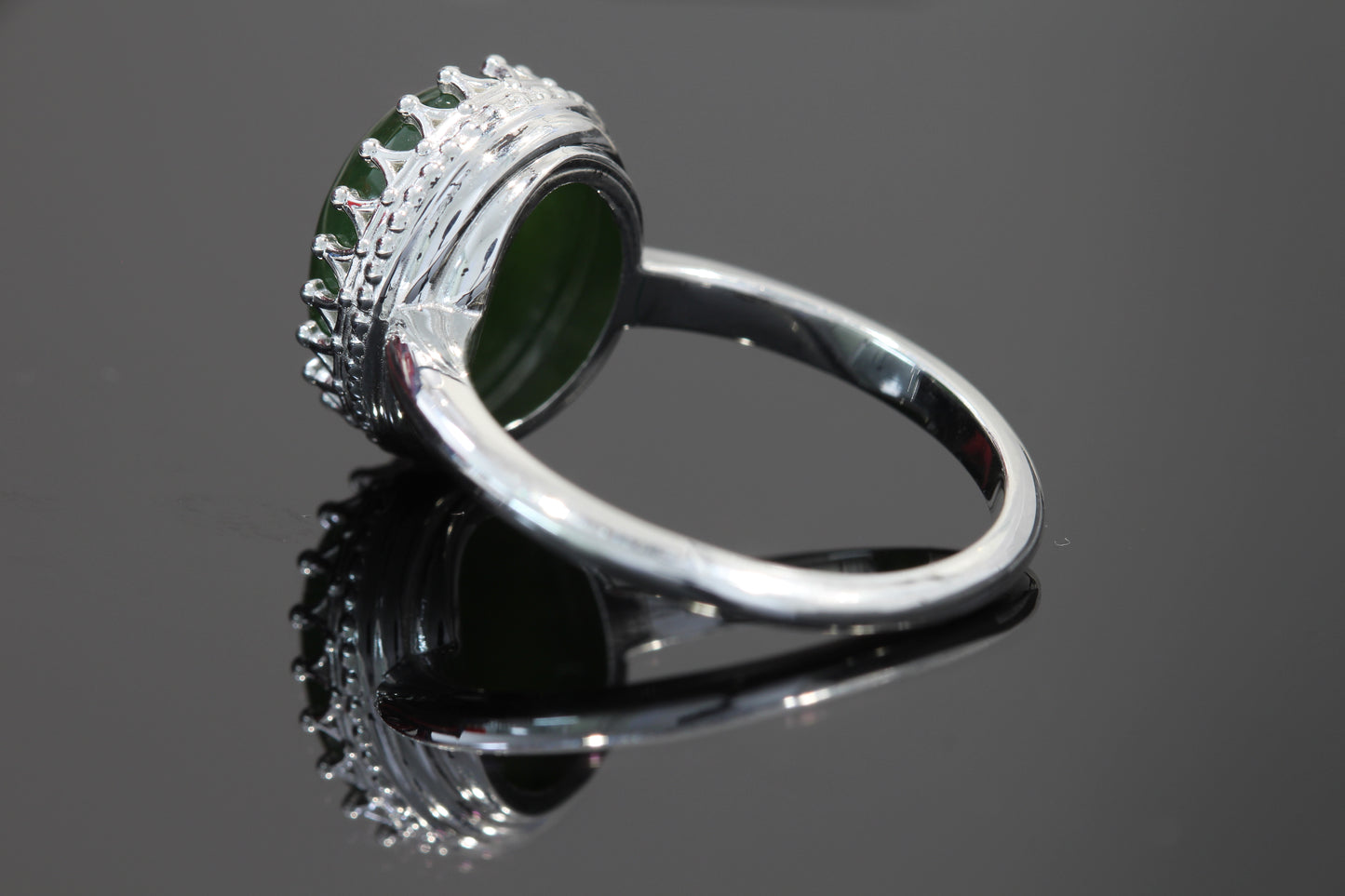 Sterling silver nephrite jade crown ring